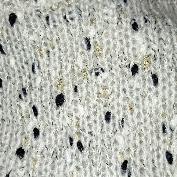 New size Xl brand new sweater. Super warm.Winter ready. NWOT - Picture 8 of 9